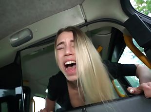 Skinny vixen Elena Vedem pays taxi driver by her tight pussy