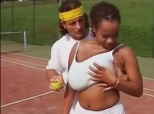Huge boob ebony enjoys playing with his tennis rack