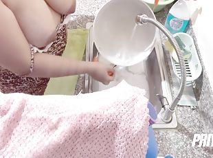 Horny Indian Desi Maid Washing The Dishes And Letting Her Master See Her Big Juicy Boobs