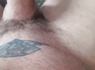 masturbation, branlette, ejaculation, européenne, euro, solo, musclé, lait, humide, tatouage