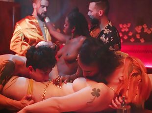 Beer & Loving With Bangers - Behind The Scenes Of A Gangbang At Hardwerk With L A S
