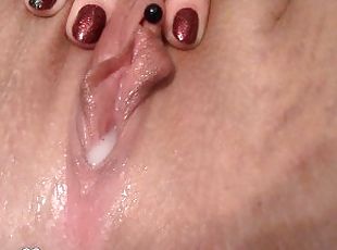 I Just Fucked My Husband, now it's time to clean my creampie cuckold!