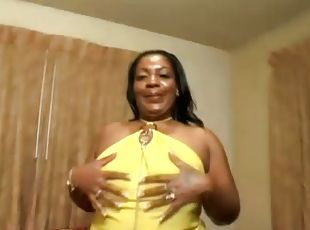 Huge-assed black skank Carmyell enjoys jumping on a cock