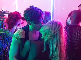 на-вечеринке, порнозвезды, сборники, целуются