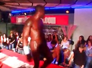 Black sexy stripper dancing in undies at an orgy