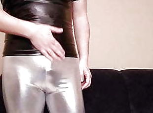 Spandex boy jerking off in silver leggings