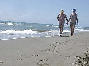 Walking in chastity on the beach