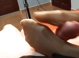 Hand- and Footjob in Nylons