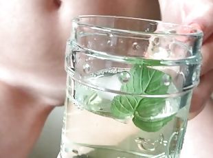 Pee cocktail with lime and mint