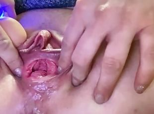 Squirting pissing fun with a Hugh gaping pussy