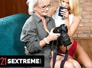 21 SEXTREME - Hot blonde Missy Luv Is Elvira's Muse And She Shows Her How A Girl Eats Pussies