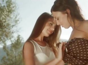 Erotic Lesbians From Beautiful Places Arouse Each Pussy