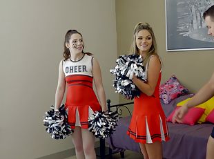 casal, cheerleaders, uniforme