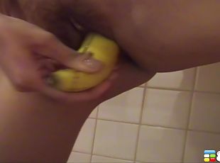 Far Sarawimol uses a banana to pleasure her juicy cunt