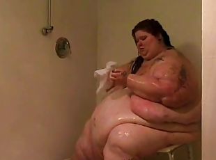 mandi, payudara-besar, gemuk-fat, besar-huge, wanita-gemuk-yang-cantik, bokong, mandi-shower, melepas-semua-pakaian-undressing