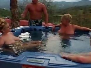 Lucky guy caught four big assholes in the pool