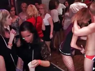 Girls find stripper cock arousing in club