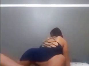 Aussie hottie Yasmin pays her ass at the playa