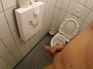 baden, masturbieren, nippel, öffentliche, rucken, beule, europäische, euro, wc, durchdringend