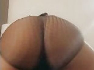 I wanna make you cum in this pink pussy big daddy ????