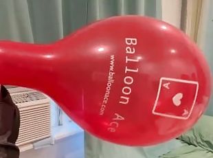 Blowing up a 14’’ Belbal Balloon until it POPS!